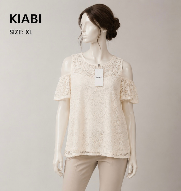 بلوز گیپور زنانه KIABI آستین کوتاه سرشانه باز کرم – سایز xl